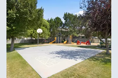 3451 E Peregrine Rd N, Eagle Mountain, UT 84005 - Photo 23
