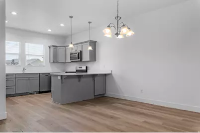 4552 W Parkes Peak Ln, Herriman, UT 84096 - Photo 5