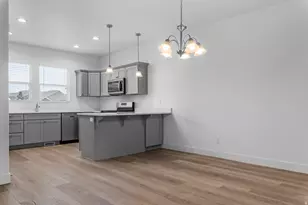 4552 W Parkes Peak Ln, Herriman, UT 84096 - Photo 5
