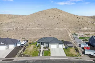 2891 E Sunset Dr, Eagle Mountain, UT 84005 - Photo 55