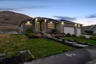 2891 E Sunset Dr, Eagle Mountain, UT 84005 - Photo 3