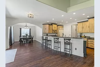 2093 E 9510 S, Sandy, UT 84092 - Photo 9