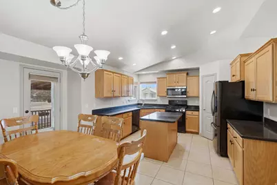 965 N 620 E, Tooele, UT 84074 - Photo 5