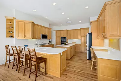 2321 E Makenna Ct, Holladay, UT 84117 - Photo 9