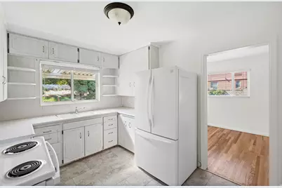 3139 S Crestview Cir W, Bountiful, UT 84010 - Photo 11