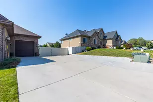 1685 W Prairie Hill Dr, Bluffdale, UT 84065 - Photo 5