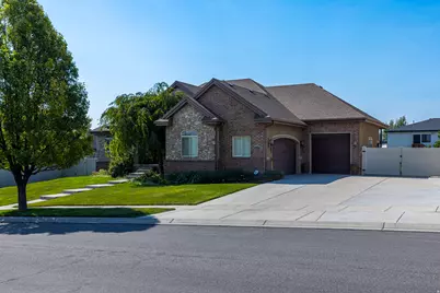 1685 W Prairie Hill Dr, Bluffdale, UT 84065 - Photo 3