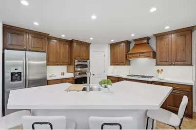 792 E Grand Cayman Dr, Millcreek, UT 84107 - Photo 9