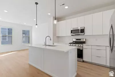 812 W Ivywell Ln #212, North Salt Lake, UT 84054 - Photo 3