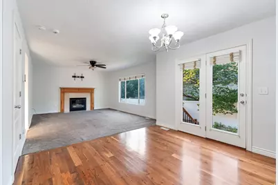 971 S Kays Dr, Kaysville, UT 84037 - Photo 9