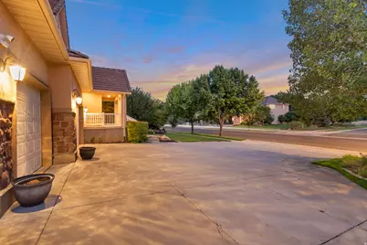 971 S Kays Dr, Kaysville, UT 84037 - Photo 53