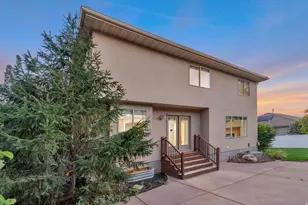 971 S Kays Dr, Kaysville, UT 84037 - Photo 43