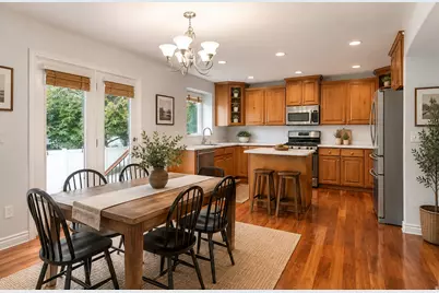 971 S Kays Dr, Kaysville, UT 84037 - Photo 1