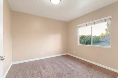 971 S Kays Dr, Kaysville, UT 84037 - Photo 15