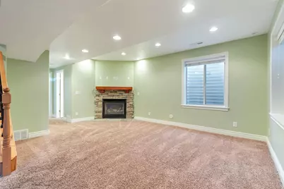971 S Kays Dr, Kaysville, UT 84037 - Photo 23