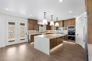 692 E Mountain Rd N, North Ogden, UT 84414 - Photo 5