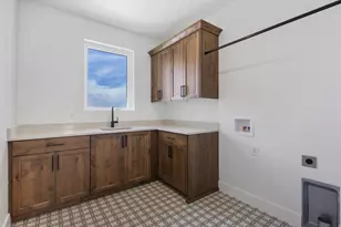 692 E Mountain Rd N, North Ogden, UT 84414 - Photo 25