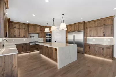 692 E Mountain Rd. N, North Ogden, UT 84414 - Photo 3