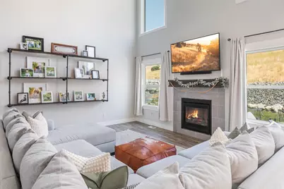 672 N 890 E, Hyde Park, UT 84318 - Photo 7