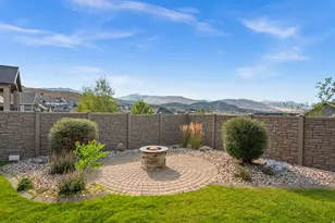 6828 W Vista Springs Dr, Herriman, UT 84096 - Photo 43