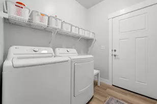 631 N Sun Peak Dr, Vineyard, UT 84059 - Photo 17