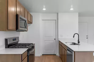 669 N 1620 E, Salem, UT 84653 - Photo 11