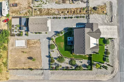 7901 N Cobblerock Rd E, Lake Point, UT 84074 - Photo 63
