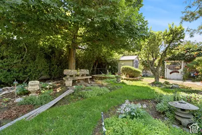 6259 S Boxwood Rd E, Holladay, UT 84121 - Photo 33