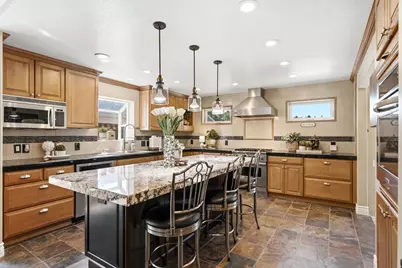 6259 S Boxwood Rd E, Holladay, UT 84121 - Photo 9
