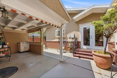 6259 S Boxwood Rd E, Holladay, UT 84121 - Photo 7