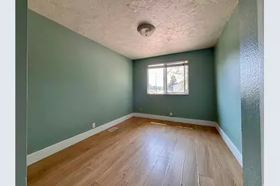 2216 W Heatherglen Dr, Taylorsville, UT 84129 - Photo 9