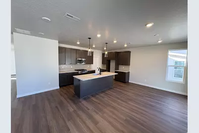 1081 W 880 S #28, Woods Cross, UT 84087 - Photo 3