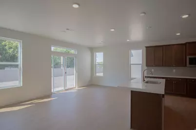 1066 W 880 S #38, Woods Cross, UT 84087 - Photo 11