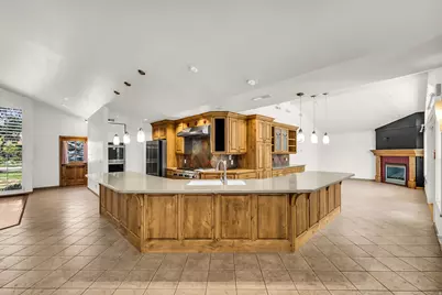 2128 E 11270 S, Sandy, UT 84092 - Photo 7