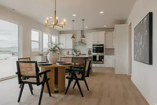 5233 S Paramount Dr, Riverdale, UT 84405 - Photo 7