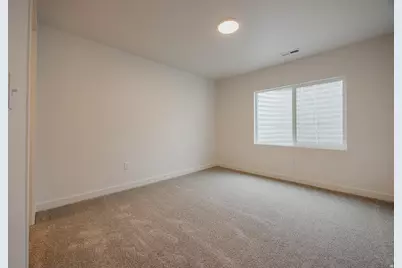 5233 S Paramount Dr, Riverdale, UT 84405 - Photo 35