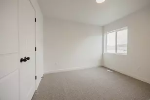 5233 S Paramount Dr, Riverdale, UT 84405 - Photo 29