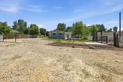 335 W Center St, Smithfield, UT 84335 - Photo 39