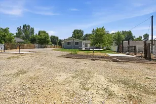 335 W Center St, Smithfield, UT 84335 - Photo 39