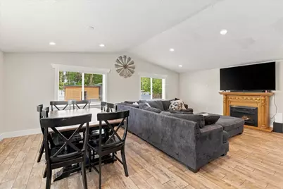 335 W Center St, Smithfield, UT 84335 - Photo 7