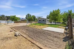 335 W Center St, Smithfield, UT 84335 - Photo 41