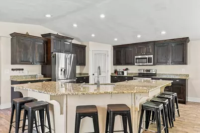 335 W Center St, Smithfield, UT 84335 - Photo 9