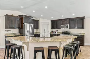 335 W Center St, Smithfield, UT 84335 - Photo 9