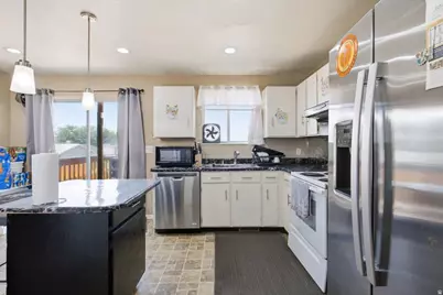6130 W Powderwood Dr, West Valley, UT 84128 - Photo 7