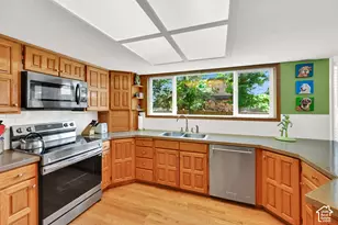 9035 S 1700 E, Sandy, UT 84093 - Photo 7