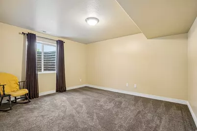 1438 W 2535 N, Clinton, UT 84015 - Photo 27