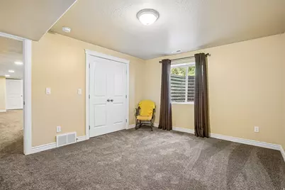 1438 W 2535 N, Clinton, UT 84015 - Photo 27