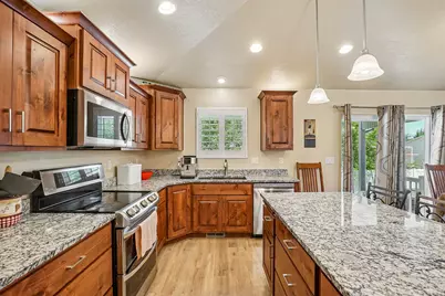 1438 W 2535 N, Clinton, UT 84015 - Photo 11