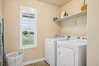 1438 W 2535 N, Clinton, UT 84015 - Photo 33