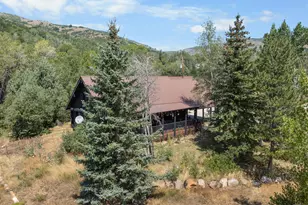 2891 N Evergreen Park Dr E, Huntsville, UT 84317 - Photo 1